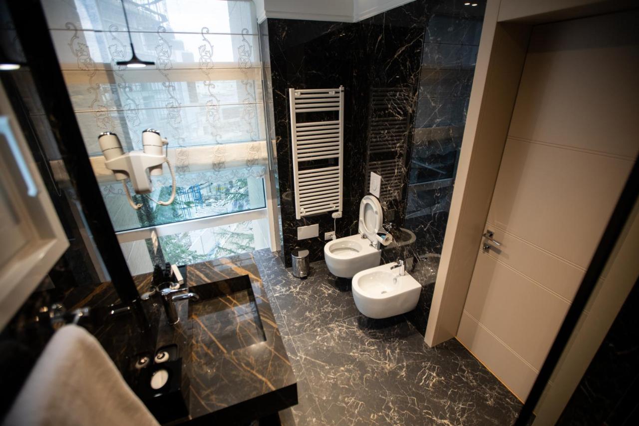 טיראנה Seven Luxury Suites מראה חיצוני תמונה